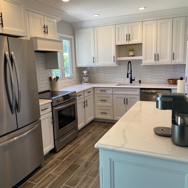 small white kitchen decor