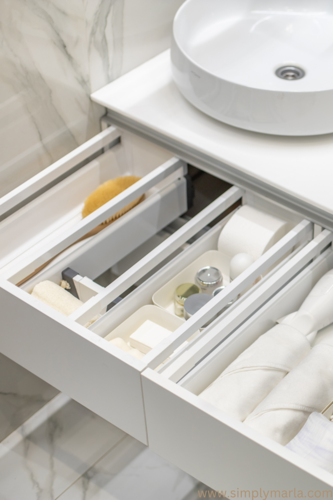 small bathroom organizer with drawers