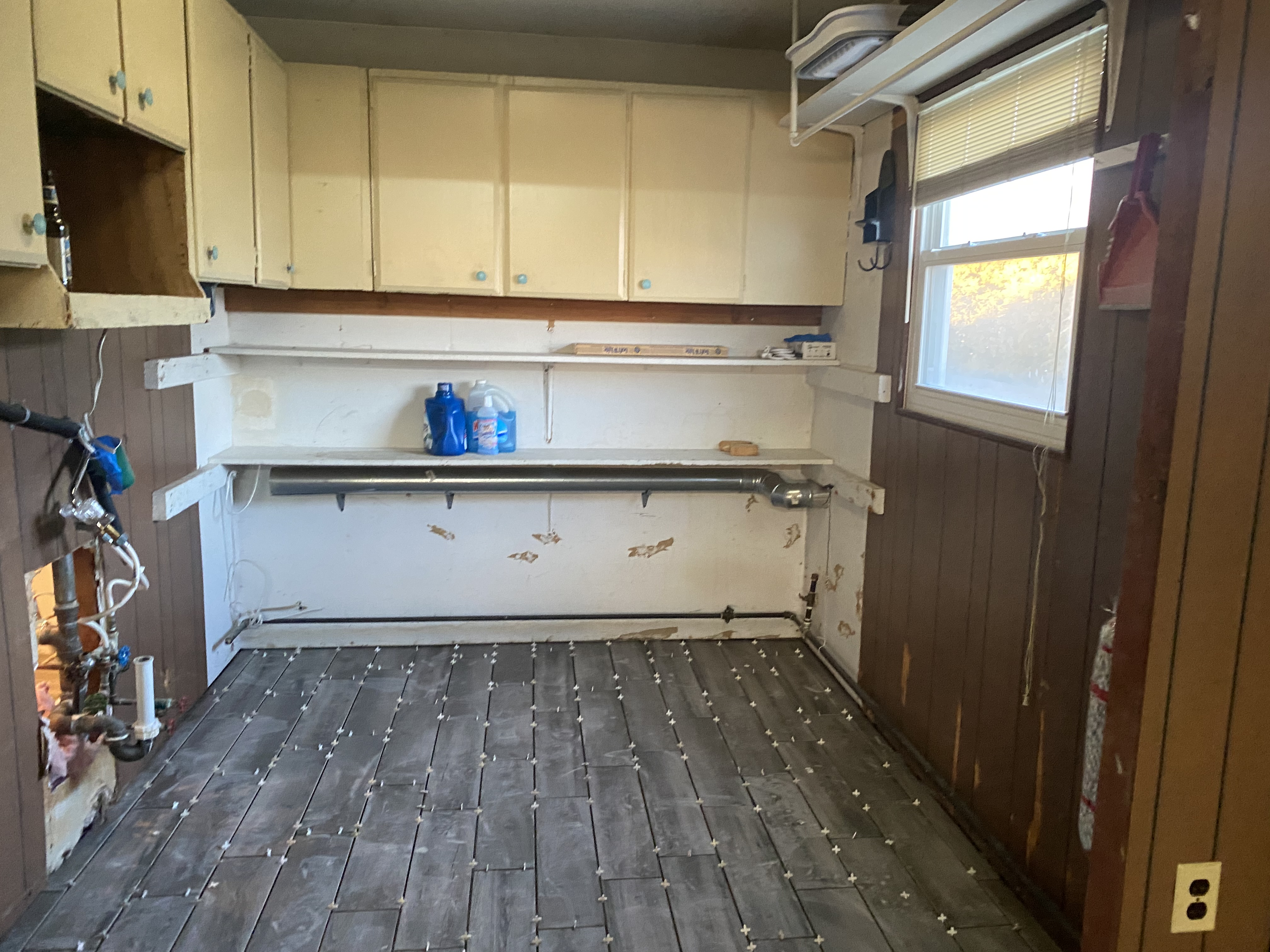 laundry ROOM REMODEL ON A BUDGET