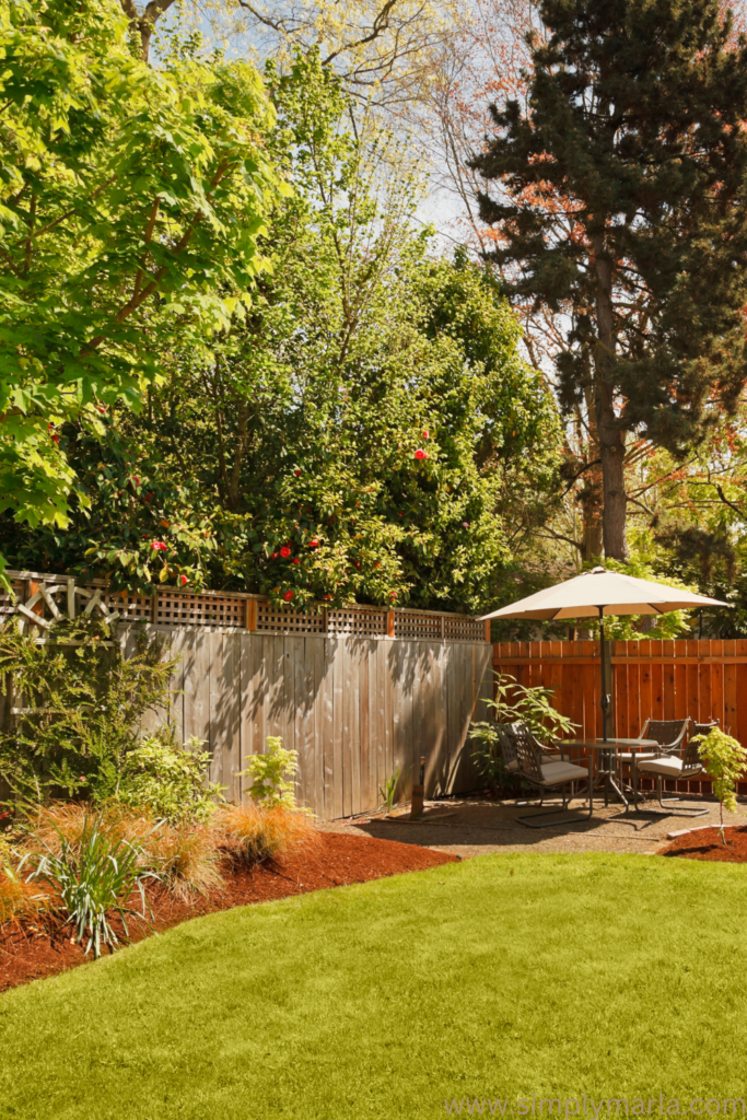 small backyard landscaping ideas with rocks