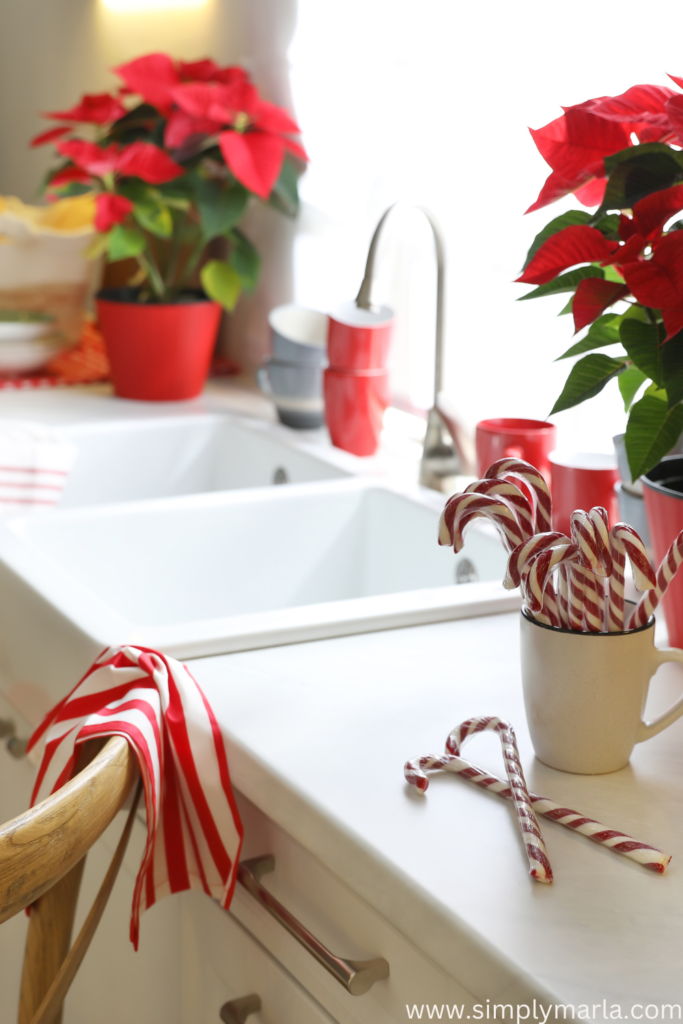 Christmas kitchen decor Pinterest