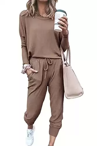 PRETTYGARDEN Women's 2023 Fall Two Piece Outfit Long Sleeve Crewneck Pullover Tops and Long Pants Tracksuit (Dark Khaki,Medium)