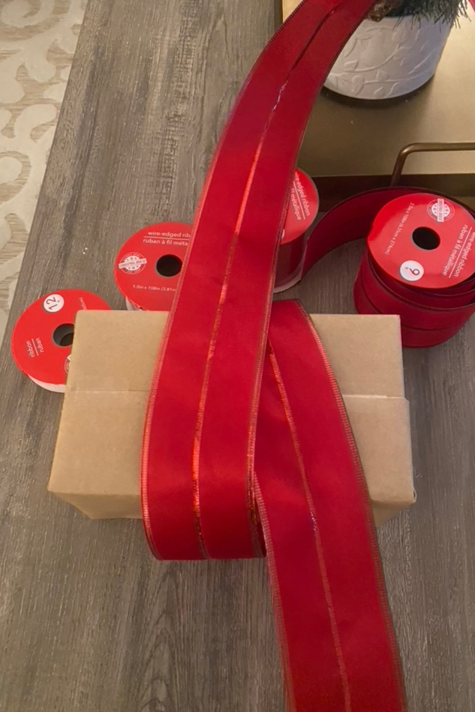 how to tie ribbon on a cake box