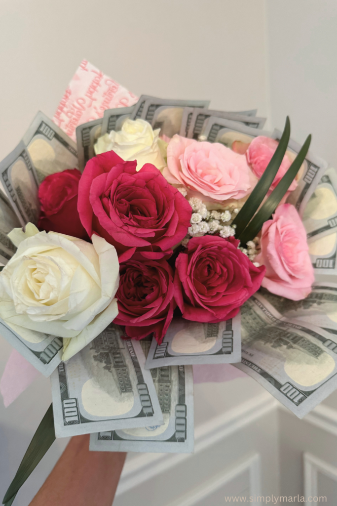 money bouquet ideas with flowers